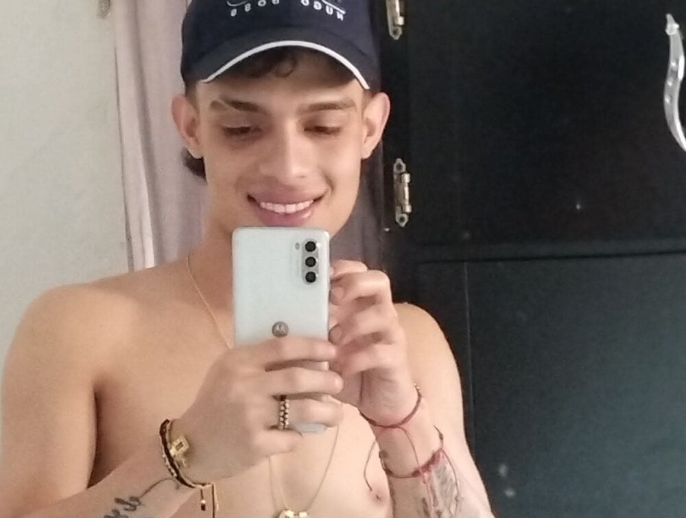 thiago_twink1 from stripchat