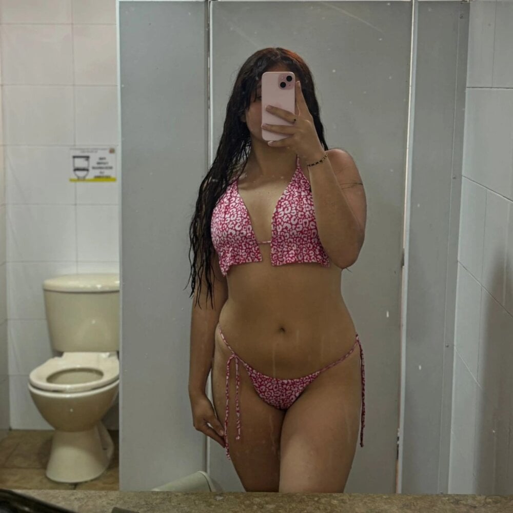 bellaseduzione from stripchat