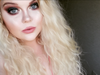 sincereinnocence0027's Offline Chat Room