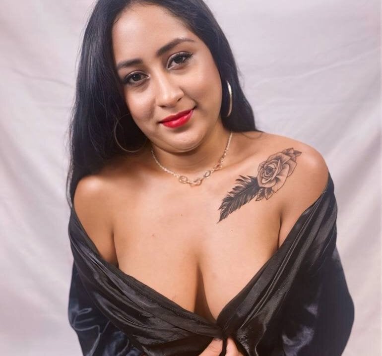 Live sex webcam photo for Zoe_pss #289236703