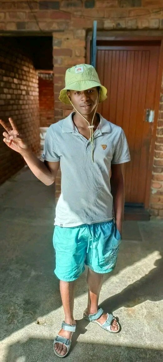 younggblackkCOCK19 live webcam