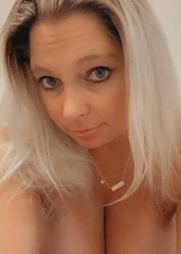 HeatherElizabeth's Offline Chat Room