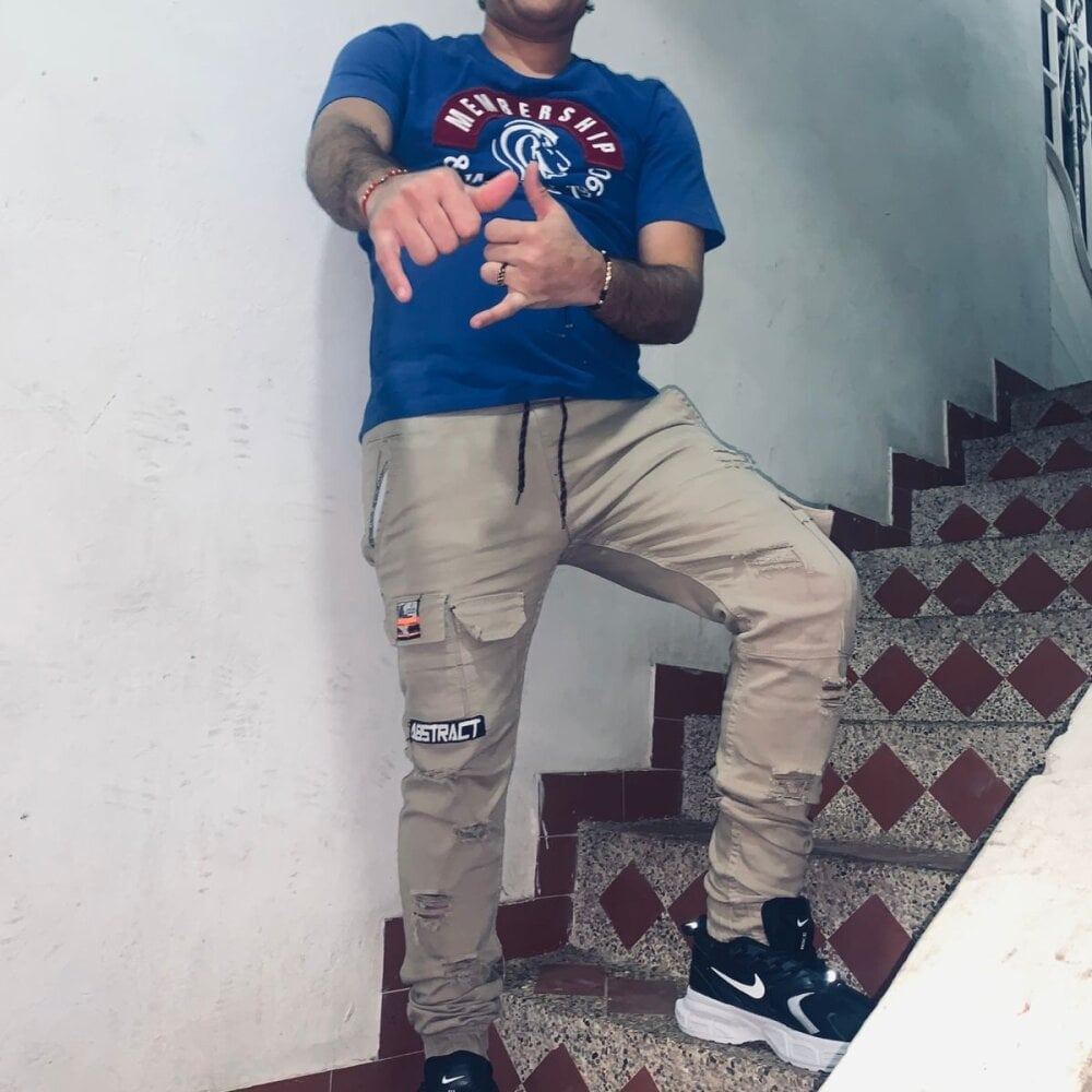 bajisb717 from stripchat