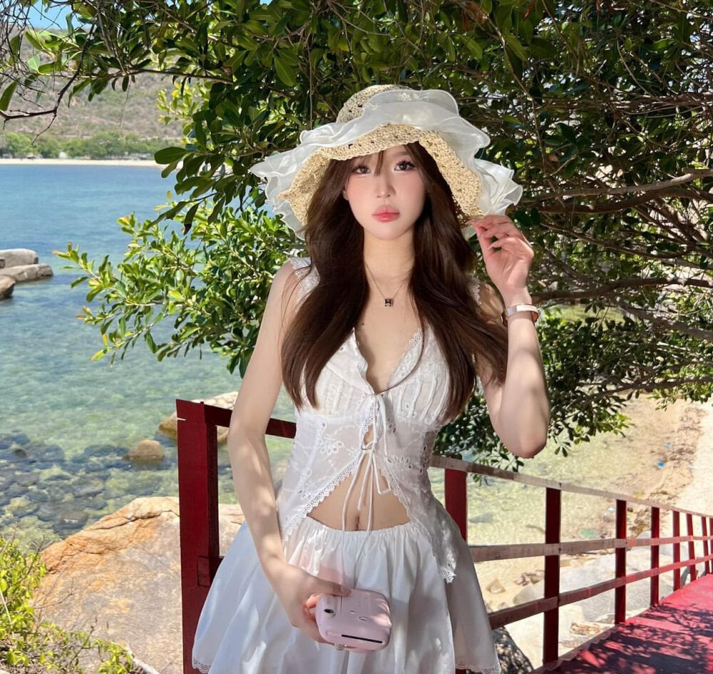 Live sex webcam photo for Chouchoukiu #289574240