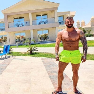 free online sex chat MuscleJohn