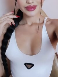 violet_myerrs's webcam live show
