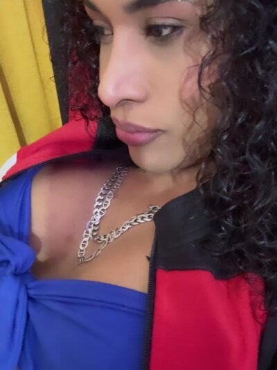 Latin_goddsexxx Trans Shaven Nude Cam