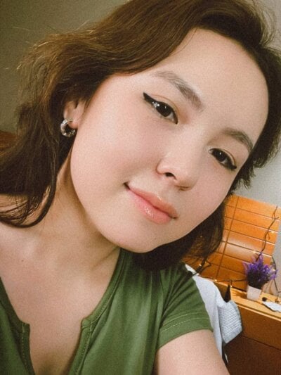 nude webcam Akimi Hin