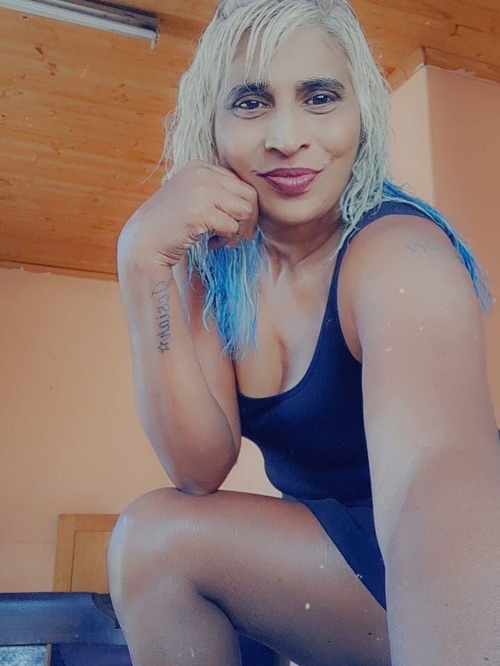 Cam girl Goodgirlsue_77