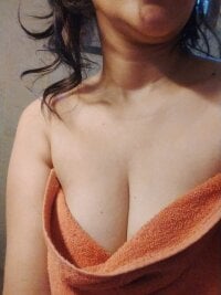 PRIYABUTI's Offline Chat Room