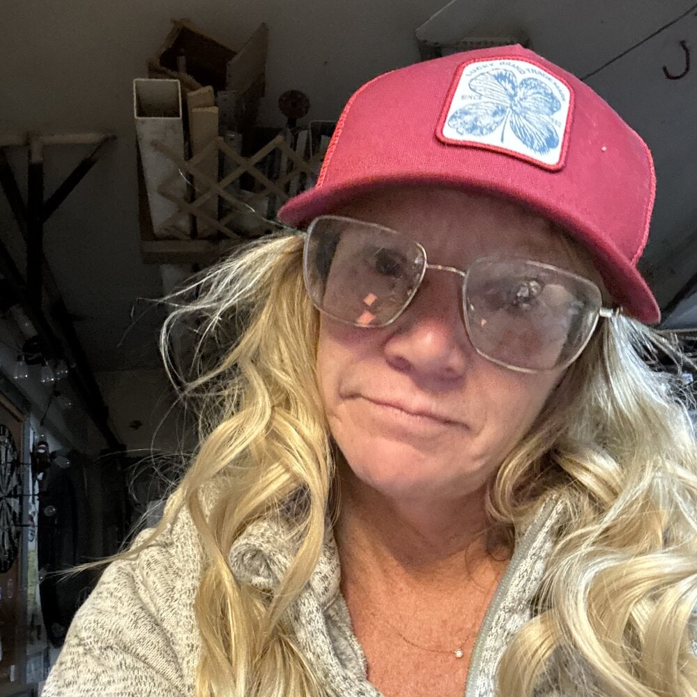 sexcityguide.com lilbit1975 livesex profile in other cams