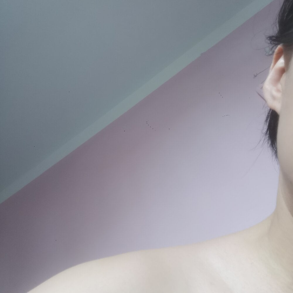 maithuong1 live cam model at StripChat