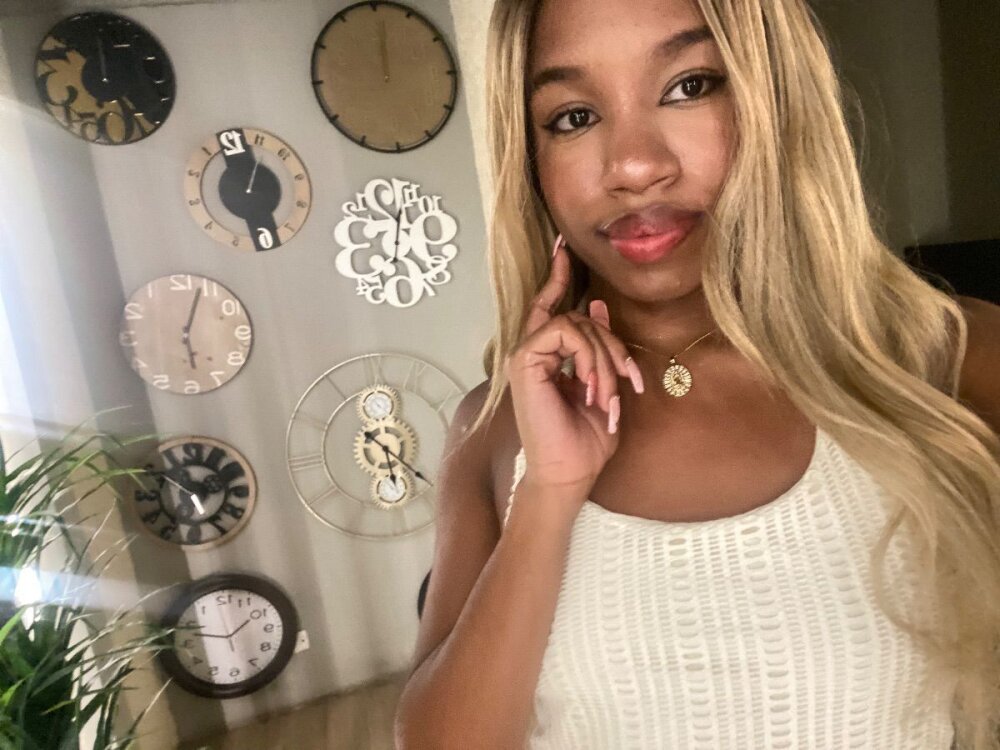 naomi_blaze profile