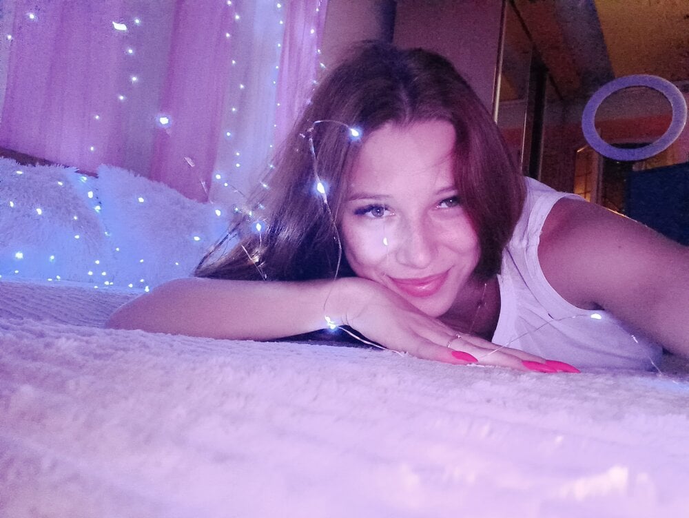 secret_of_happy's Offline XXX Chat