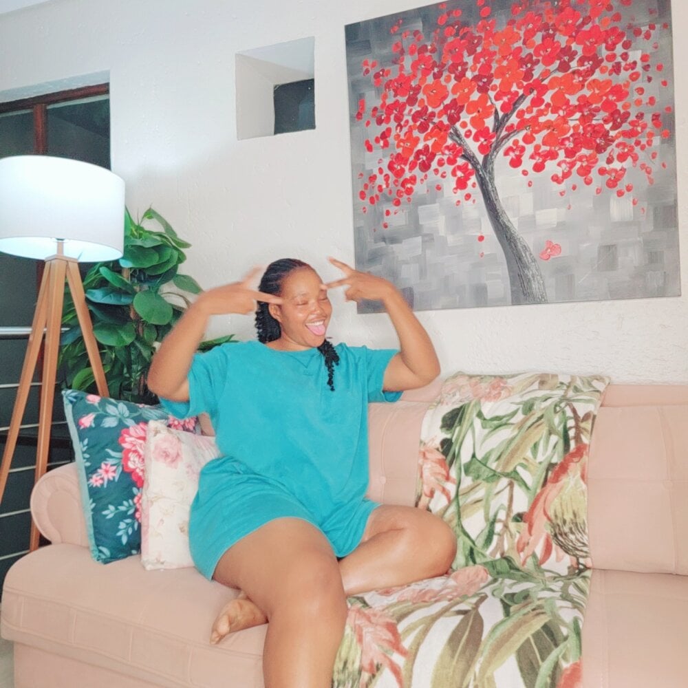 phatassqueen live cam model at StripChat