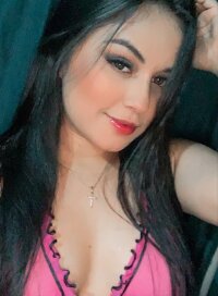 Pamela_sexy10's Offline XXX Chat