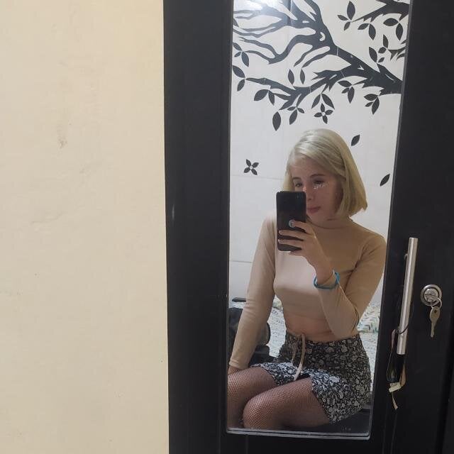 Lizzy_LaceのオフラインXXXチャット