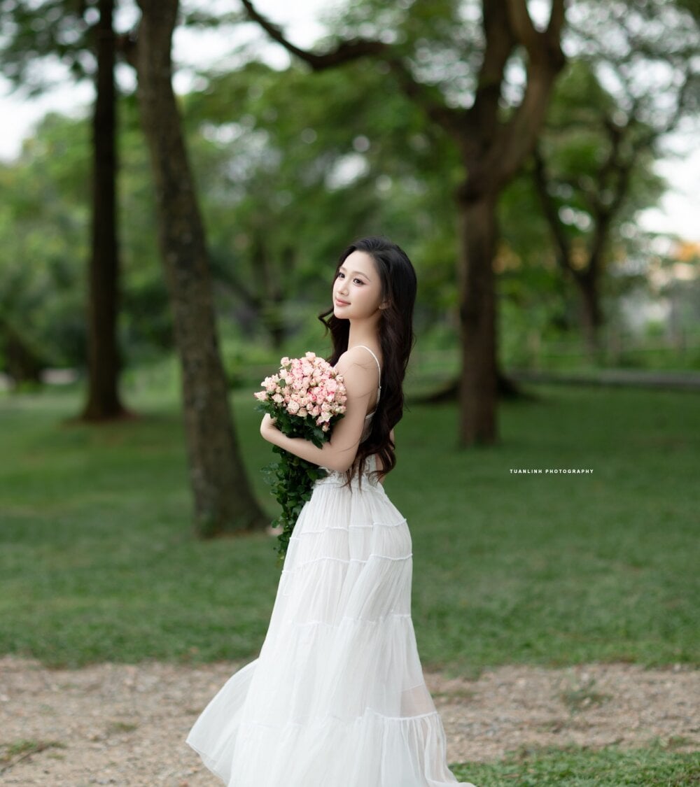 livesexr.com ellis_tryphena livesex profile in im-from-belgium cams