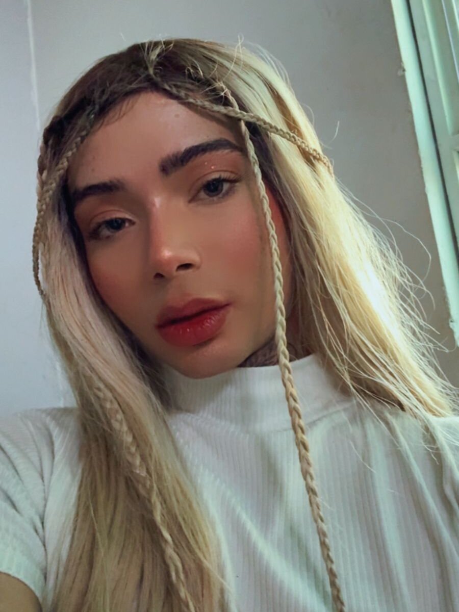 daniela_skinny21's Offline XXX Chat