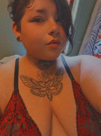 feralgypsy94's Offline Chat Room