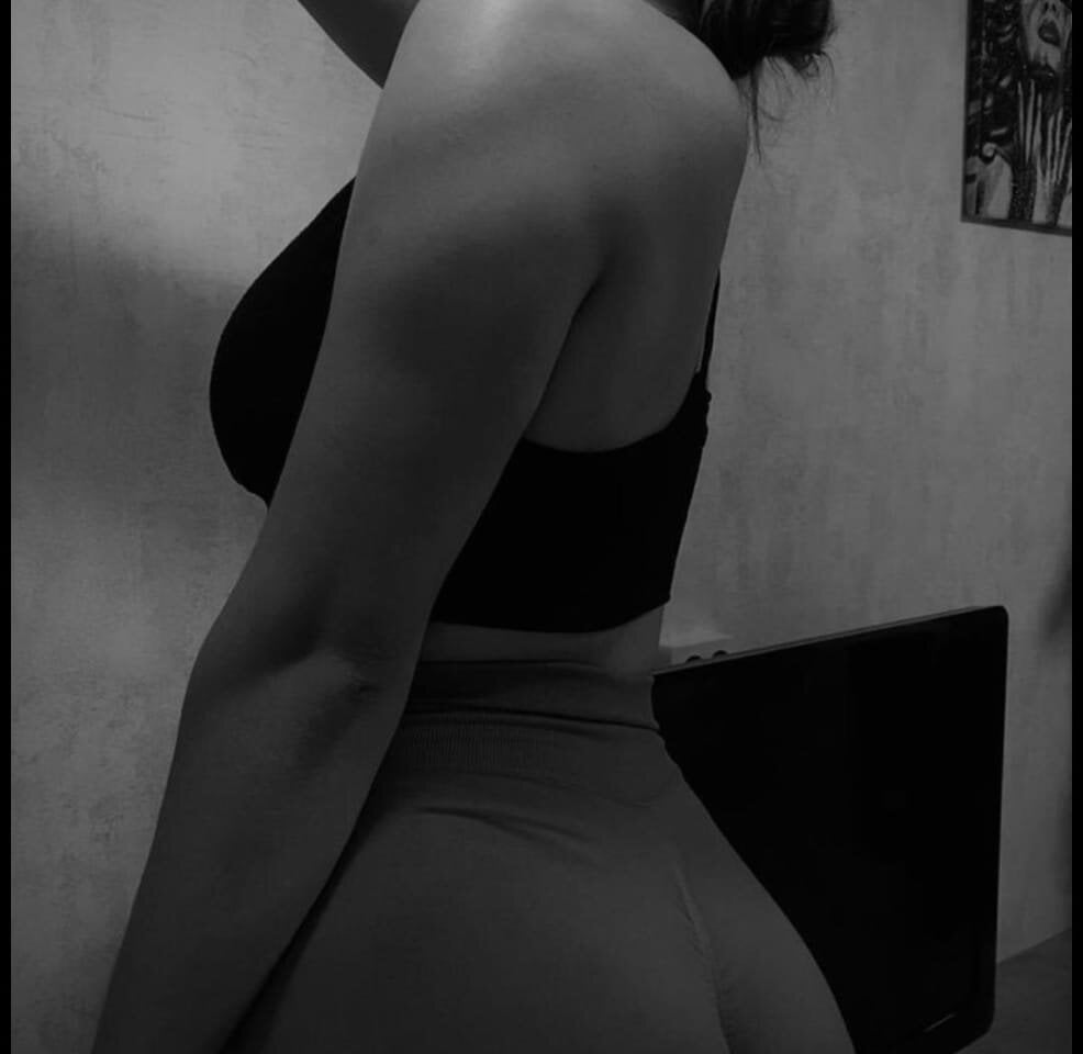 badgirlwebcam.com rosebahar livesex profile in arabic cams