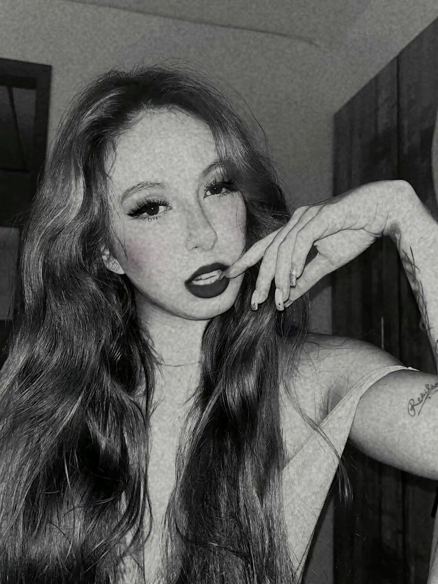 Live sex webcam photo for mily_16 #290074373