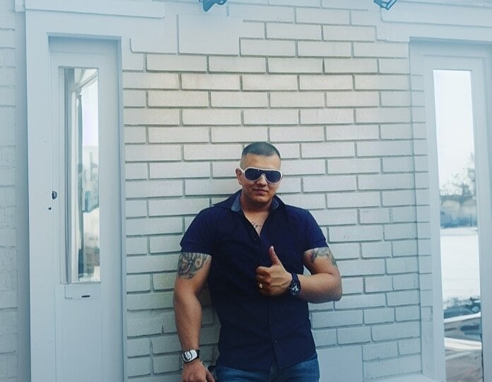 Pongo8892 Offline XXX-Chat