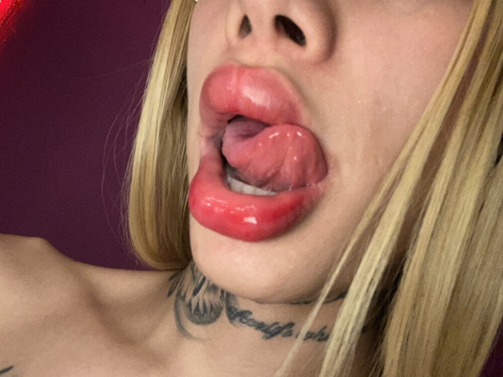 Zaratattoox profile