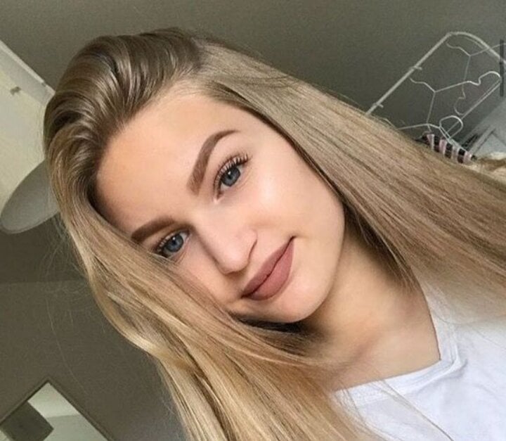 6livesex.com begonya23 livesex profile in straight cams