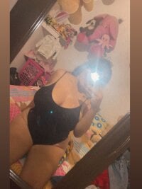 bigboobs_xsex's Offline Chat Room