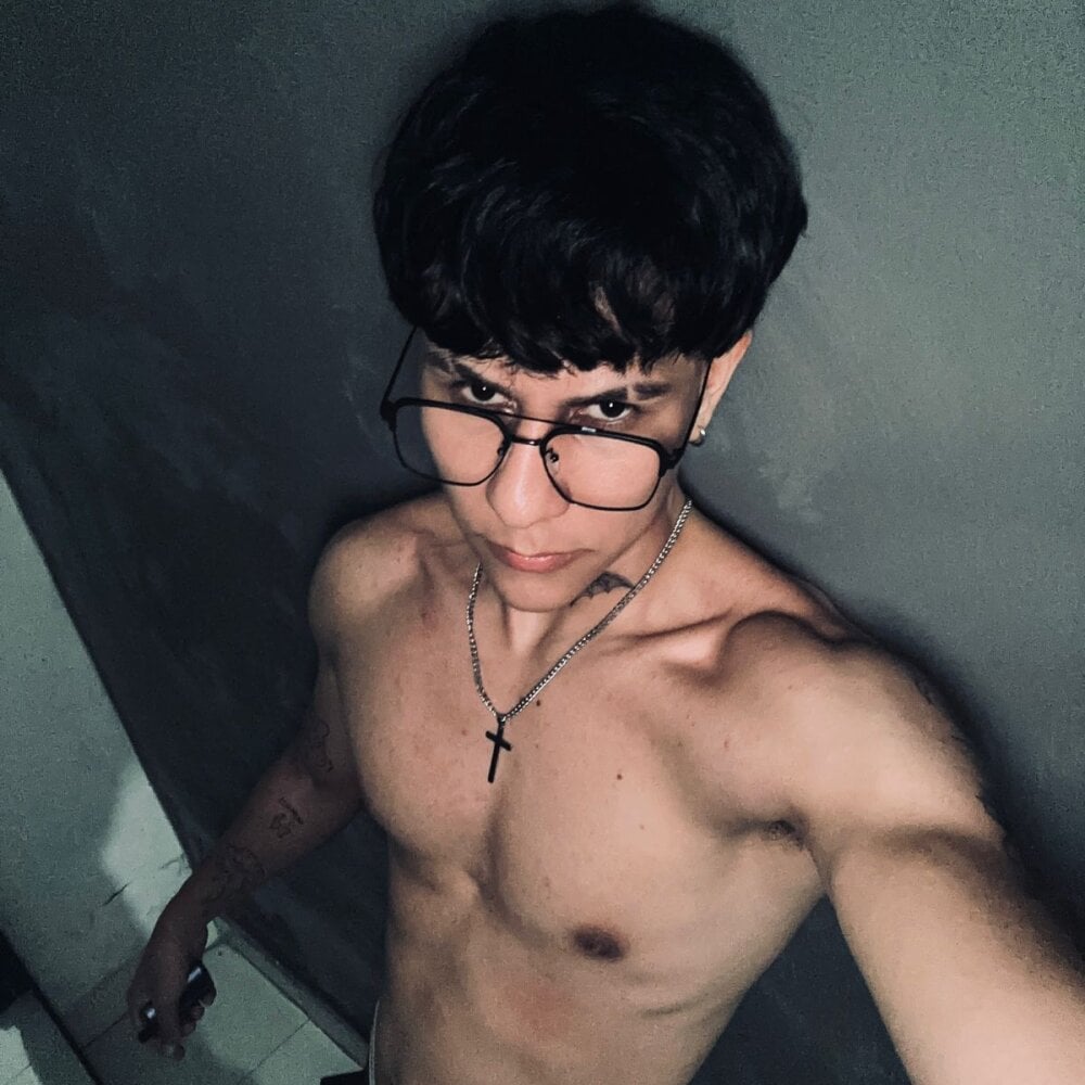 couple_sexx_mds from stripchat