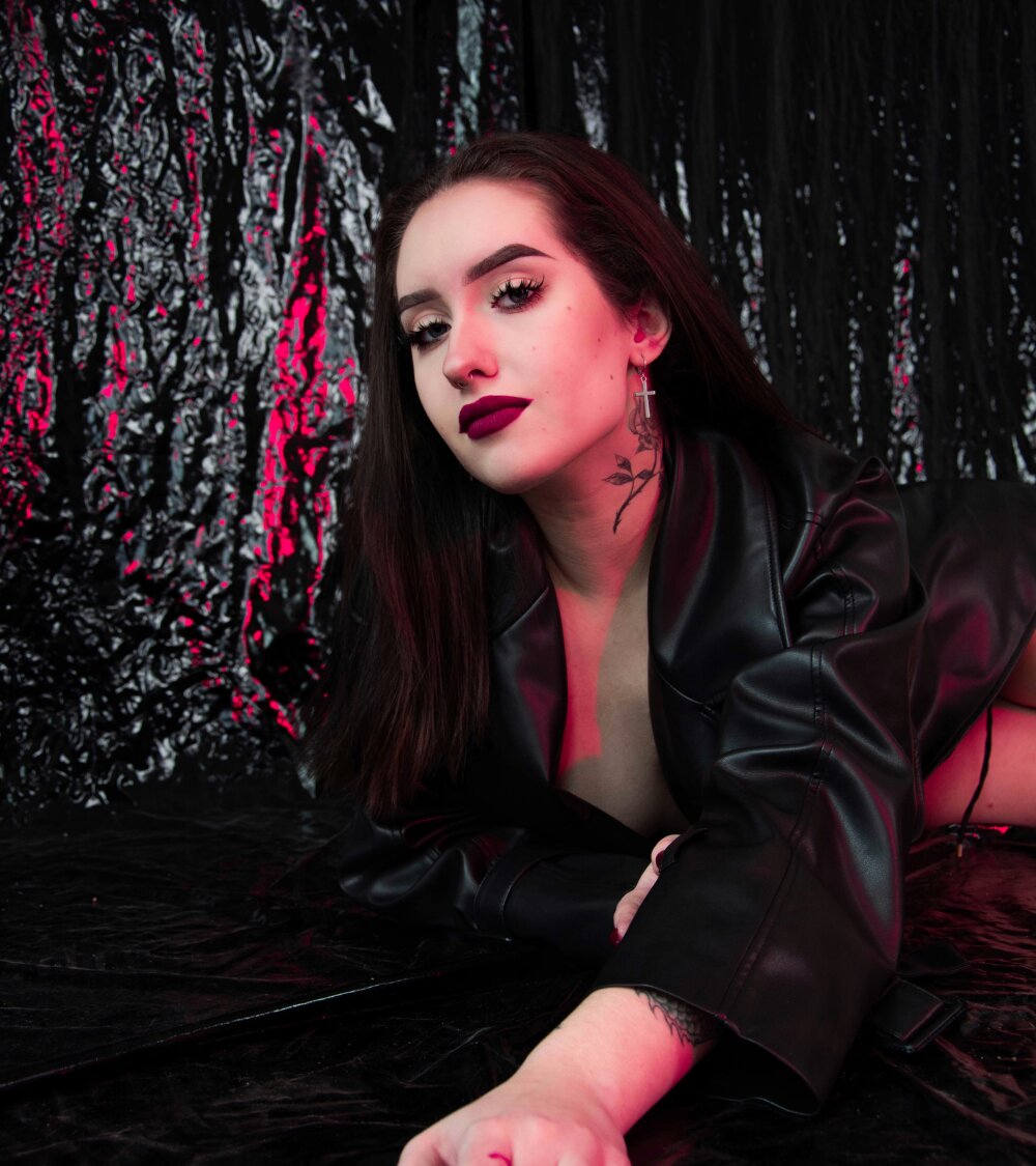 DevilishDiamond 👚 live webcam