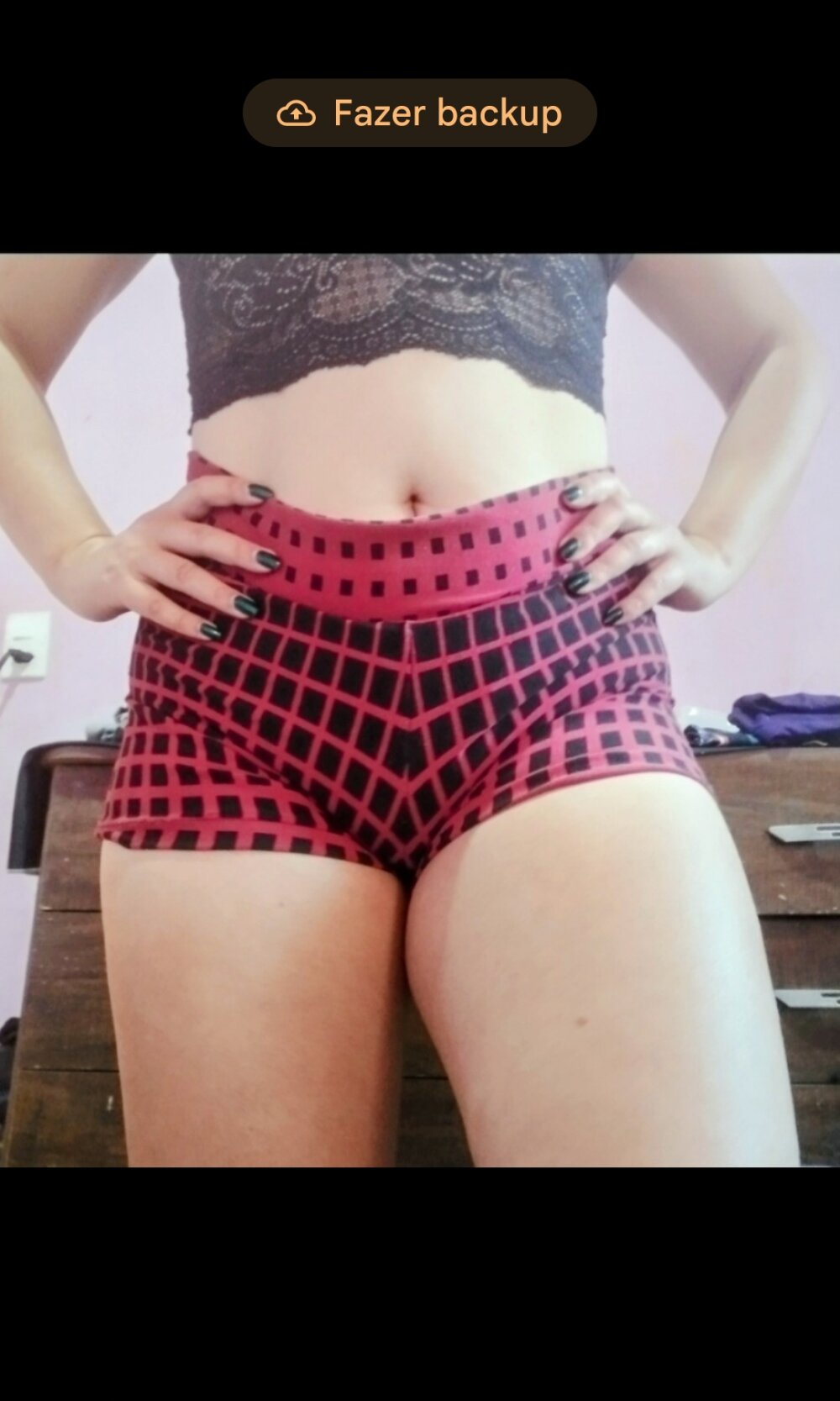 badgirlwebcam.com layanehot livesex profile in on-your-laps cams