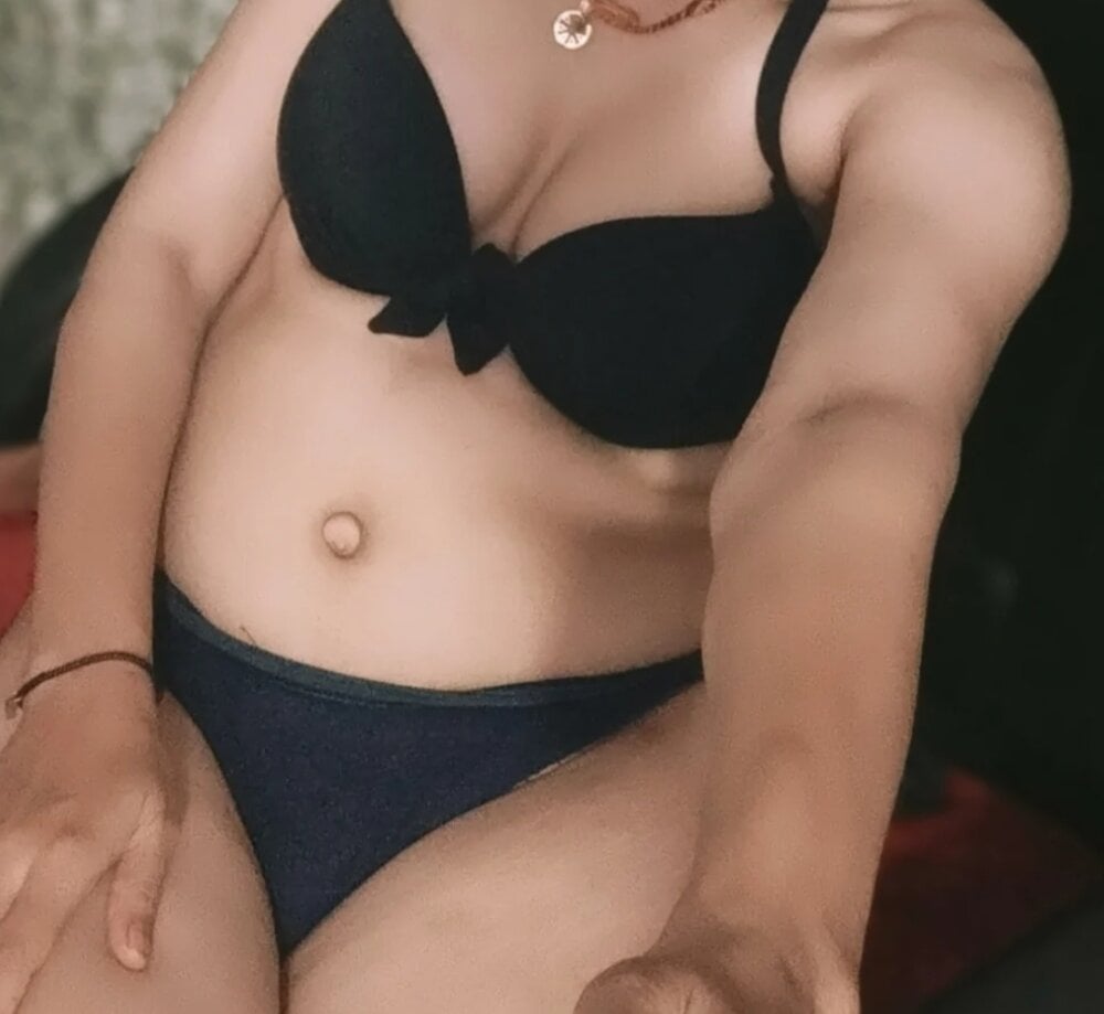 Roshani_cuty profile