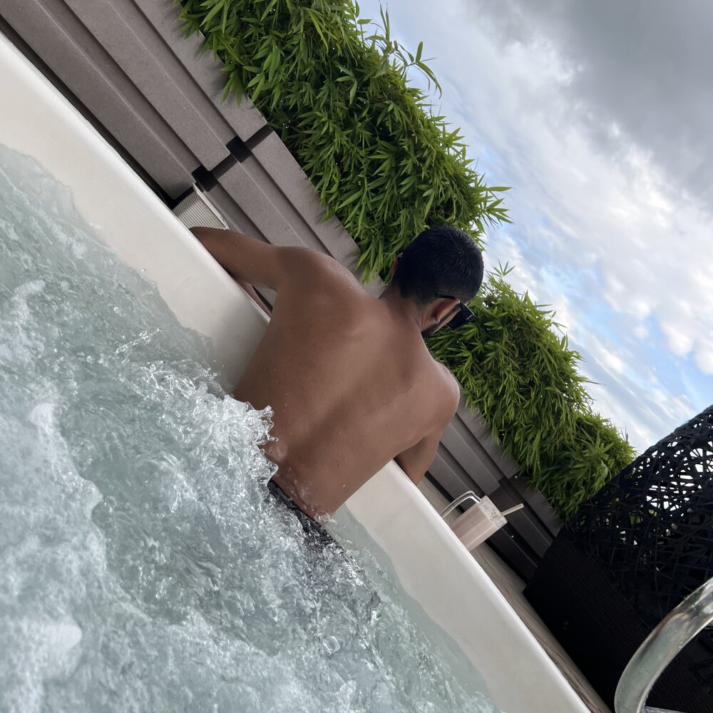 Live sex webcam photo for san__cum #286107587