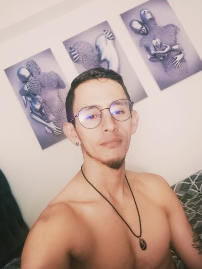 jackson_1393 🙋 adult webcam chat