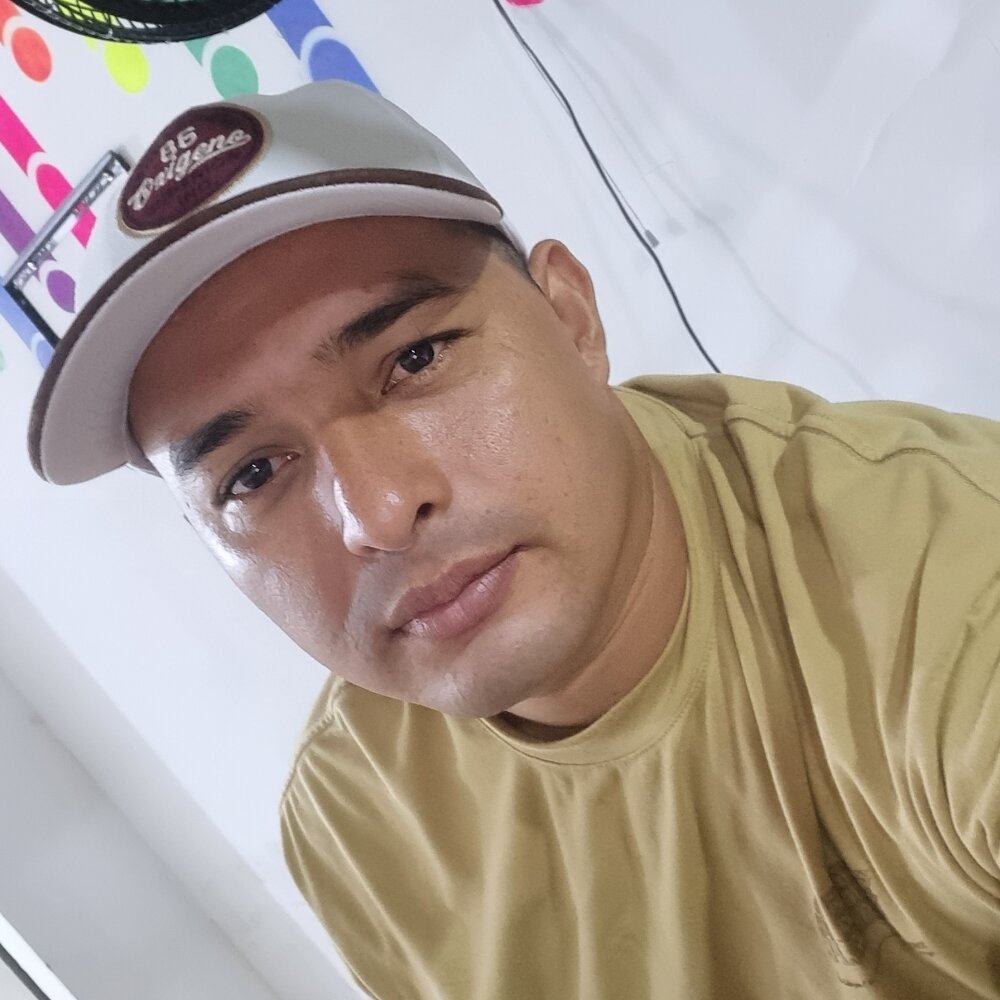 Osneider10's Offline XXX Chat