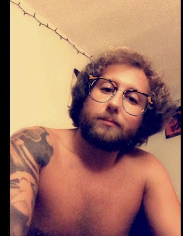 crimsonghost0138 Chat Room offline
