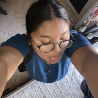 RebecaMontana's Offline Chat Room
