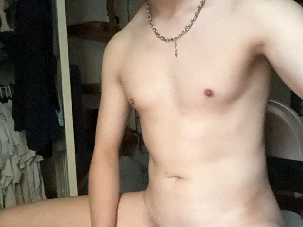 elflaco1508 from stripchat