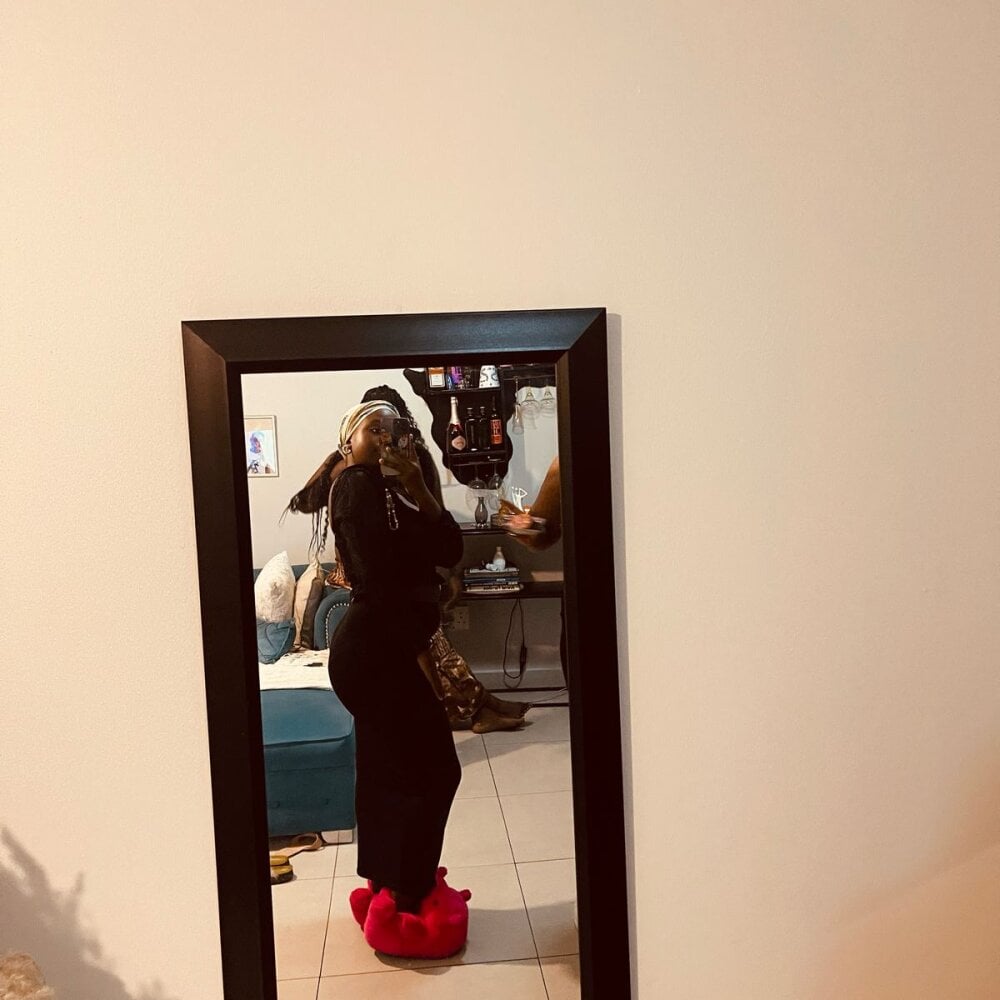 darkbubble18 from stripchat