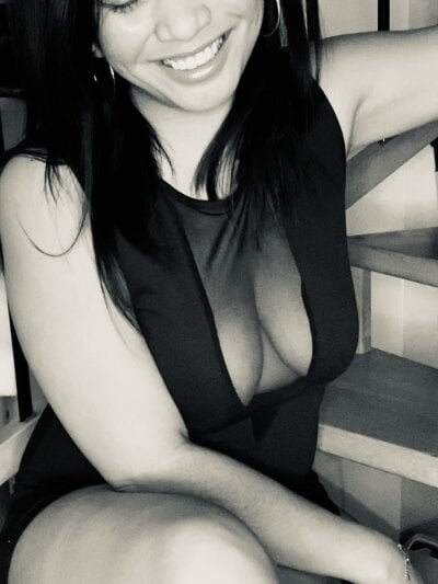 akiko-arno 😰 free live webcam