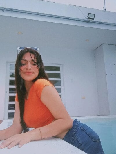 TYLA_QUEEN Female Shaved Free Webcam Nude