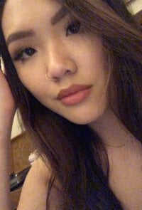 azianbbyangel01's Offline Chat Room
