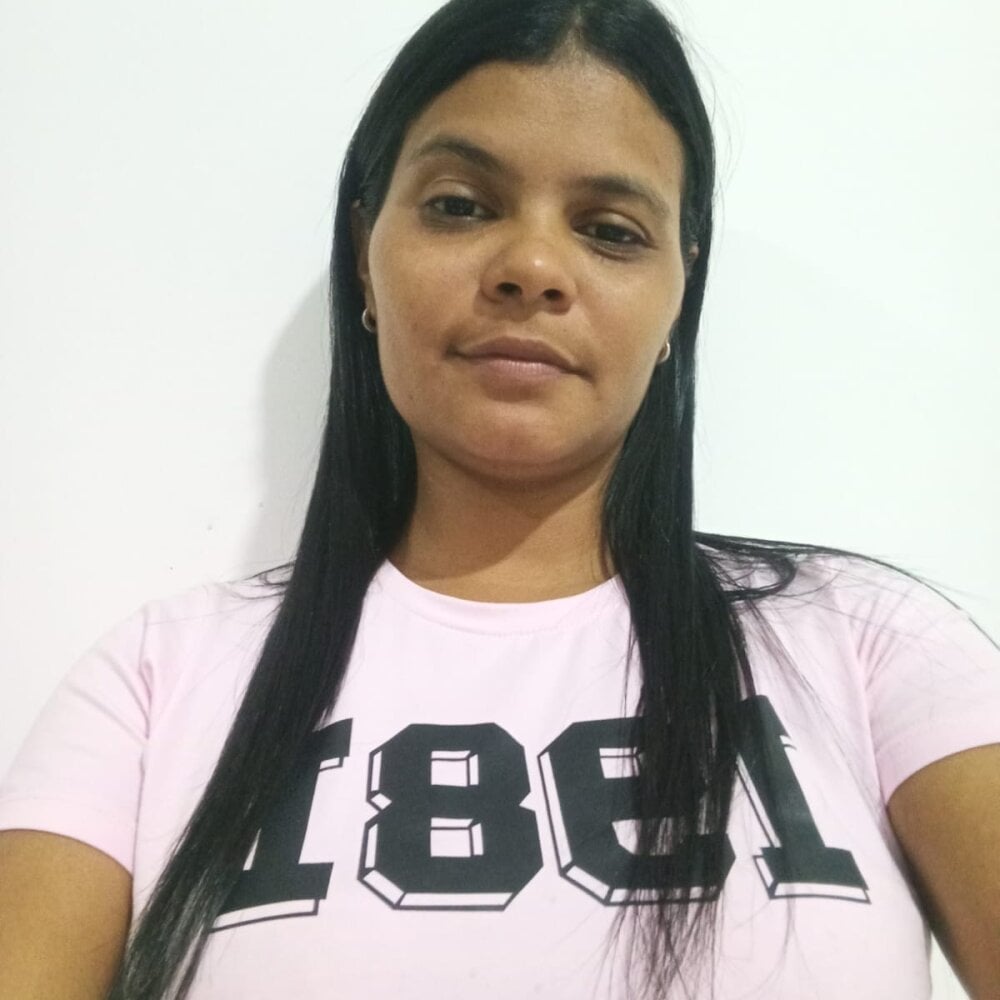 mel_rooss from stripchat