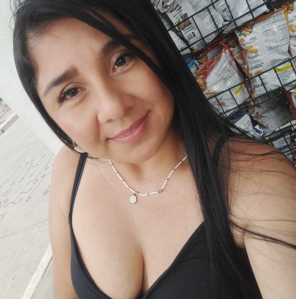 xxx-topcamgirls.com luna29- livesex profile in where-its-always-good cams