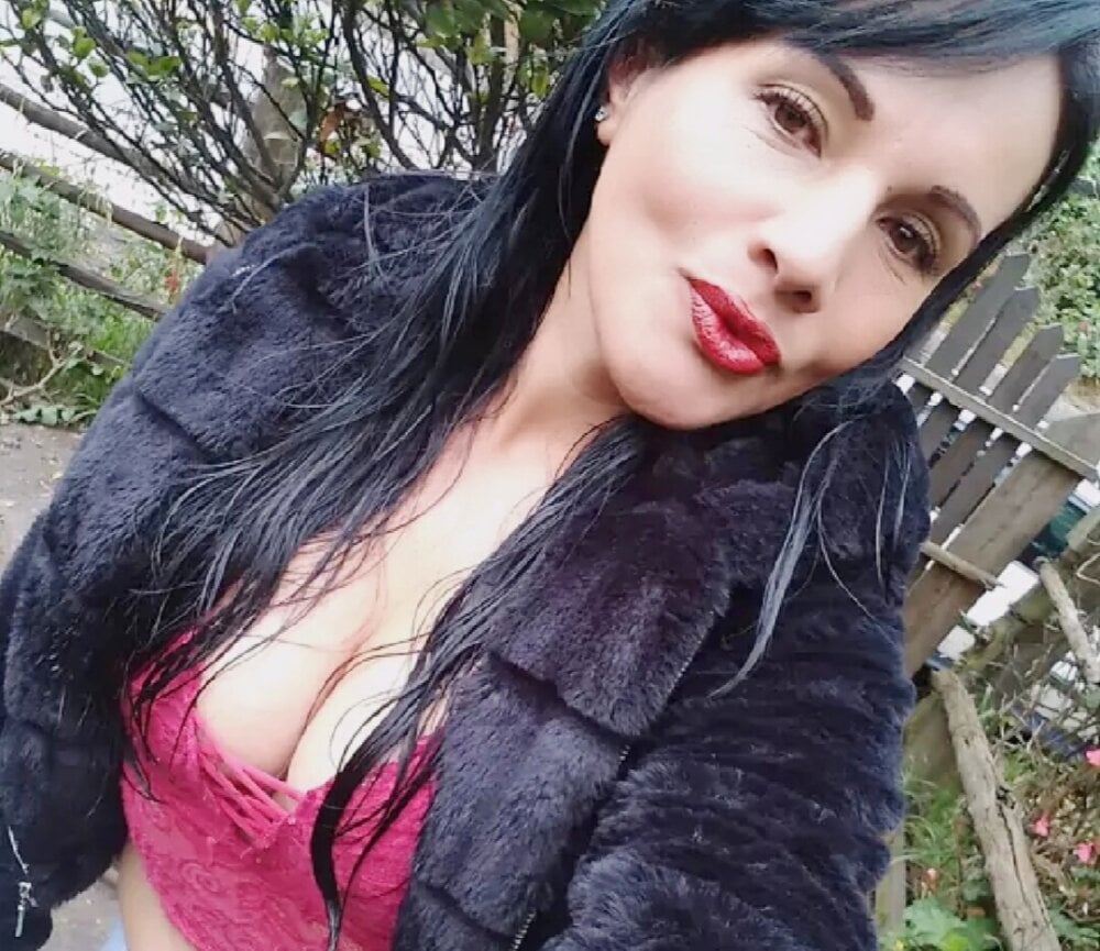 sexlivecamsites.com yen032 livesex profile in bisexual cams