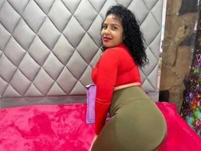 lucyy_milk_ private show