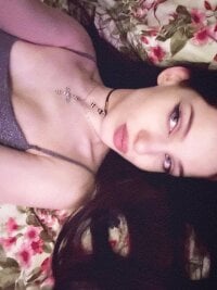 DarleneClarkston's Offline Chat Room