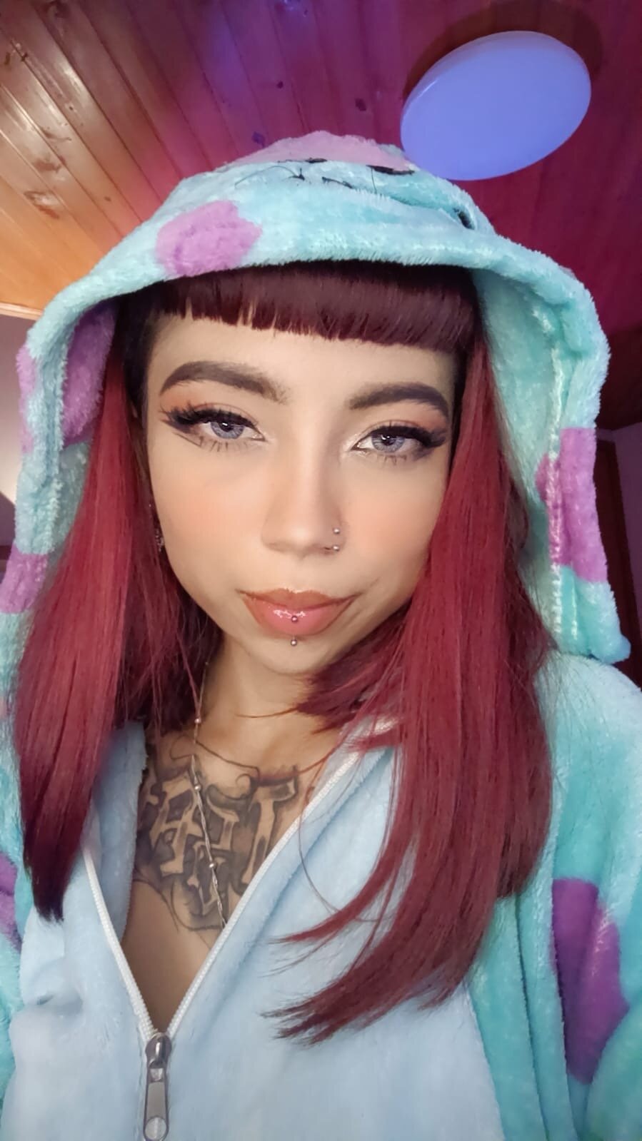 Adhara_jones1